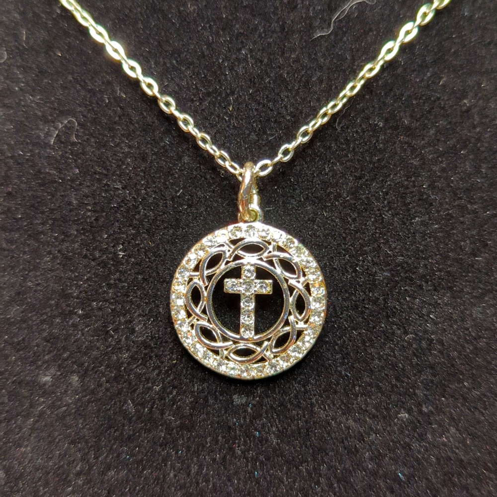18" crystal and silver tone cross necklace